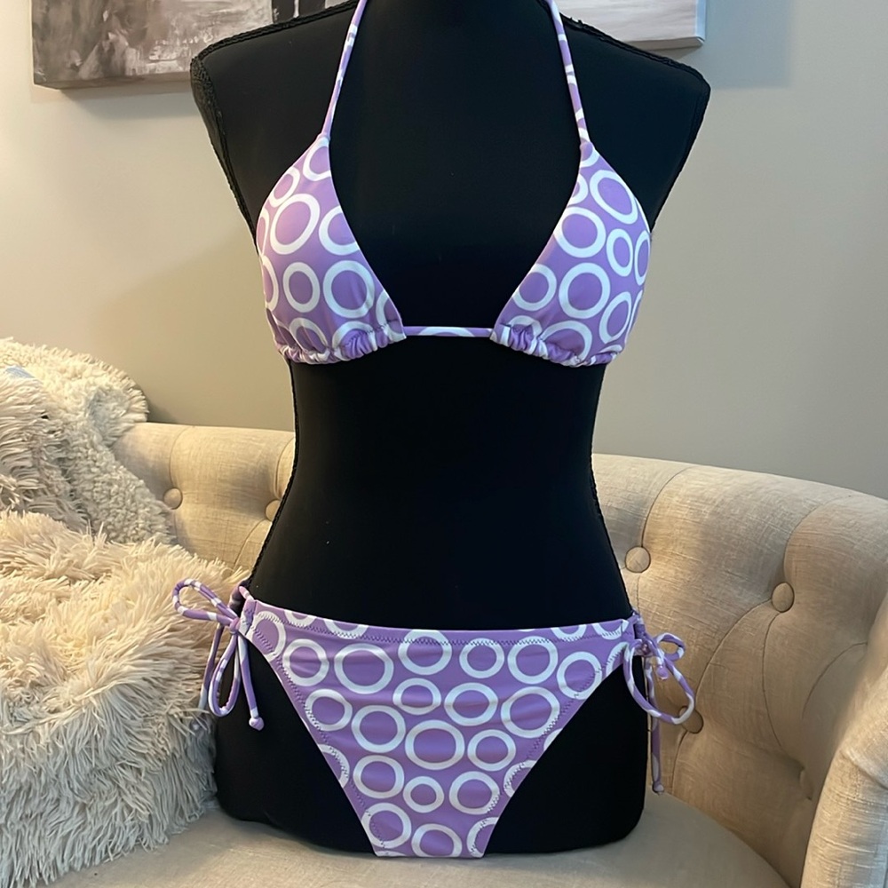 Victoria’s Secret triangle string bikini